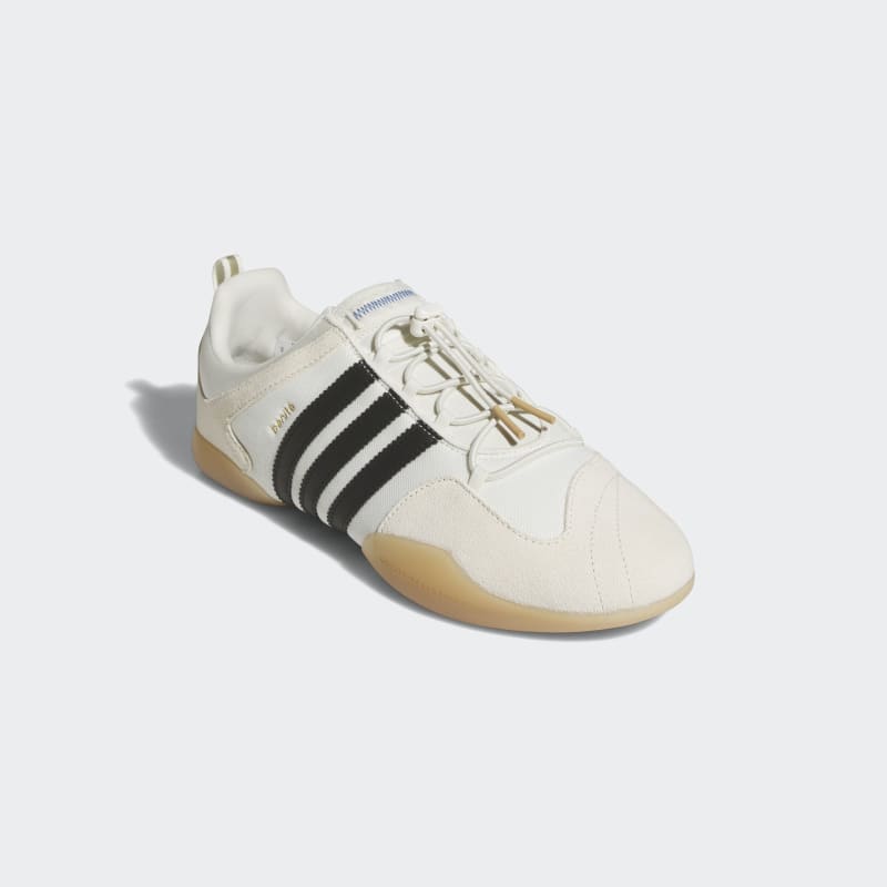 JQ9229_6_FOOTWEAR_Photography_Front-Lateral-Top-View_grey.jpg
