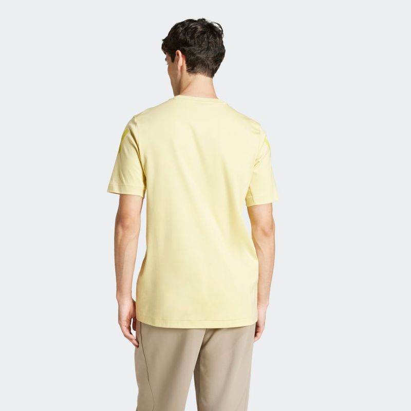 JD5981_3_APPAREL_On-Model_Back-View_grey.jpg