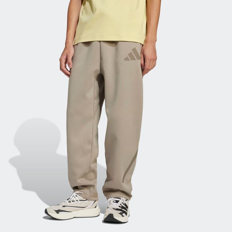 JC6716_3_APPAREL_On-Model_Standard-View_grey.jpg