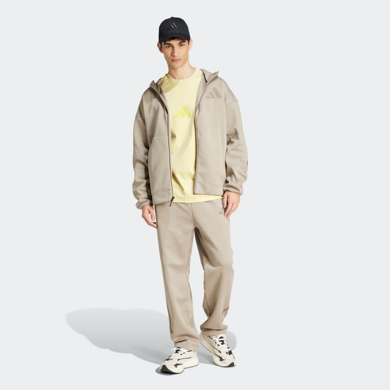 JC5495_5_APPAREL_On-Model_Standard-Outfit-View_grey.jpg