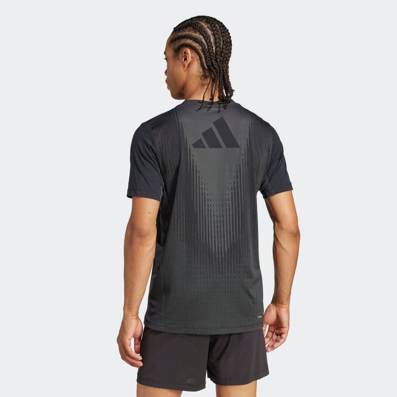 JI8196_4_APPAREL_On-Model_Back-View_grey.jpg