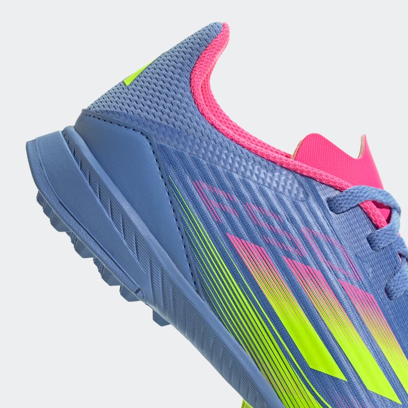 IE3754_7_FOOTWEAR_Photography_Detail-View-1_grey.jpg
