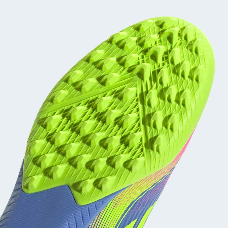IE1230_8_FOOTWEAR_Photography_Detail-View-2_grey.jpg