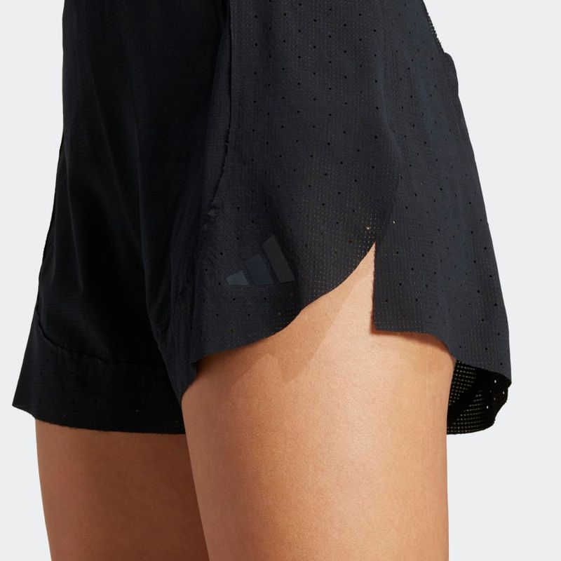JH3784_6_APPAREL_On-Model_Detail-View-1_grey.jpg