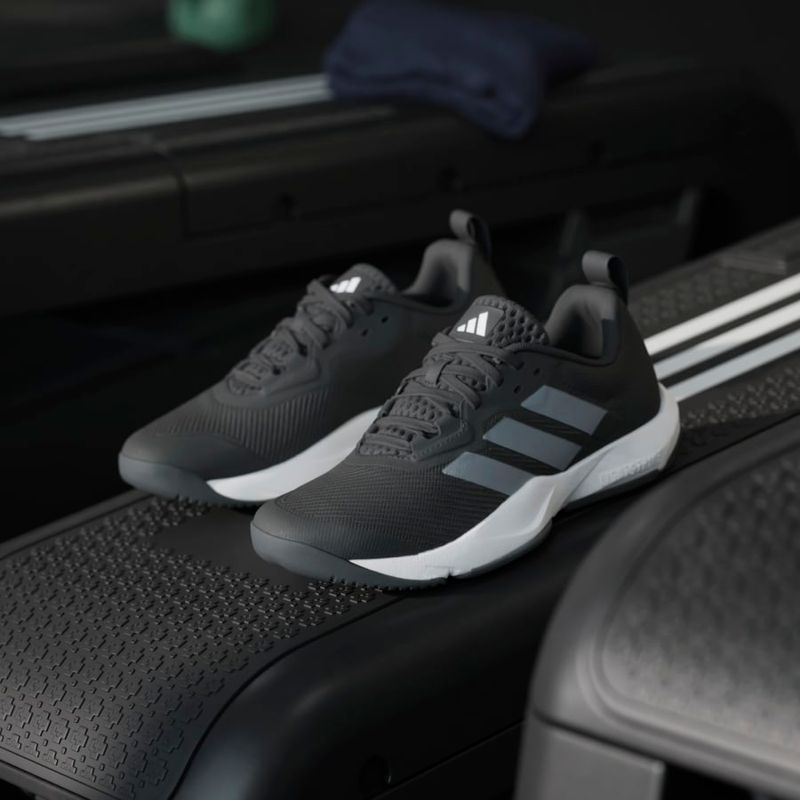 IH5256_18_FOOTWEAR_Photography_HeroMrktng-View-5.jpg