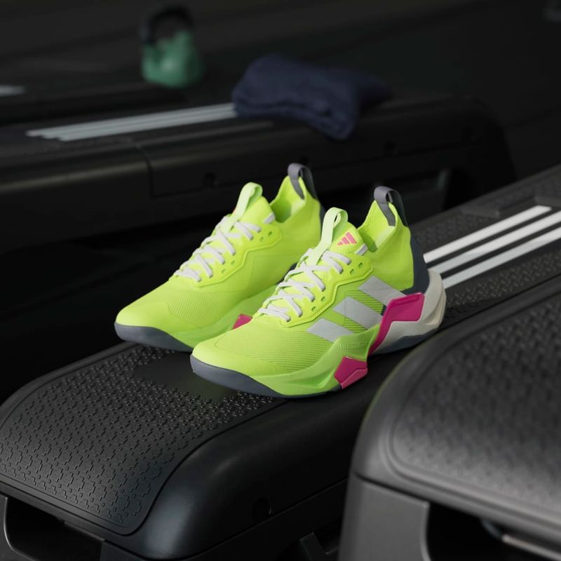 JI3904_17_FOOTWEAR_Photography_HeroMrktng-View-5.jpg