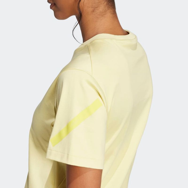 JC5400_7_APPAREL_On-Model_Detail-View-2_grey--2-.jpg