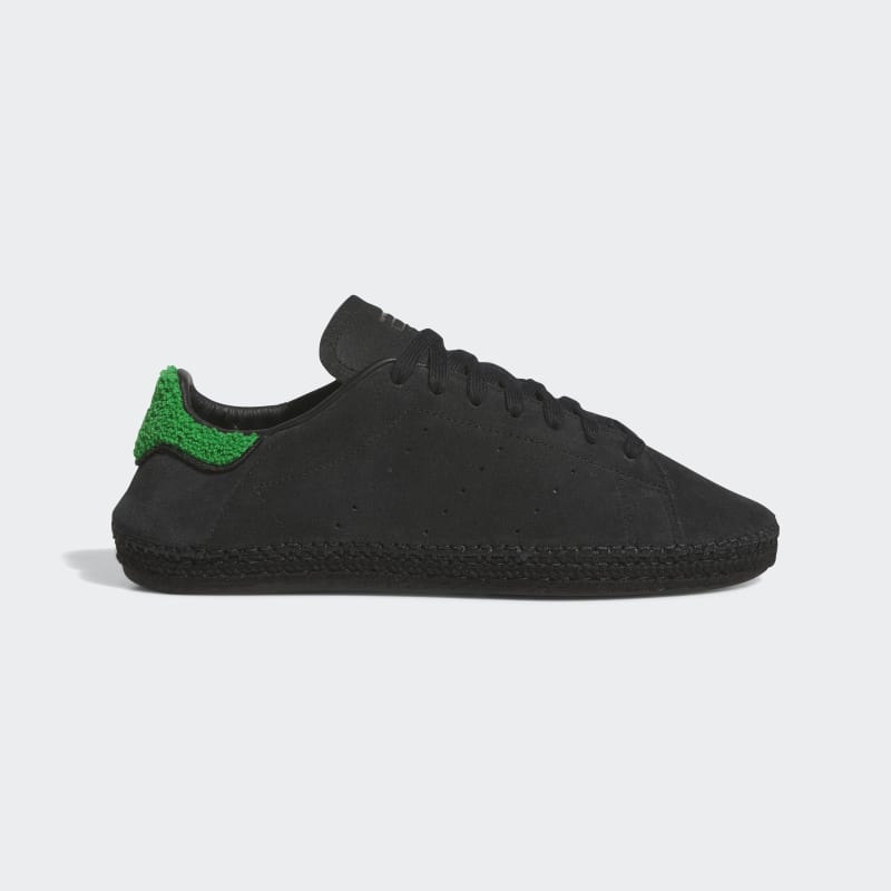 JQ9227_1_FOOTWEAR_Photography_Side-Lateral-Center-View_grey
