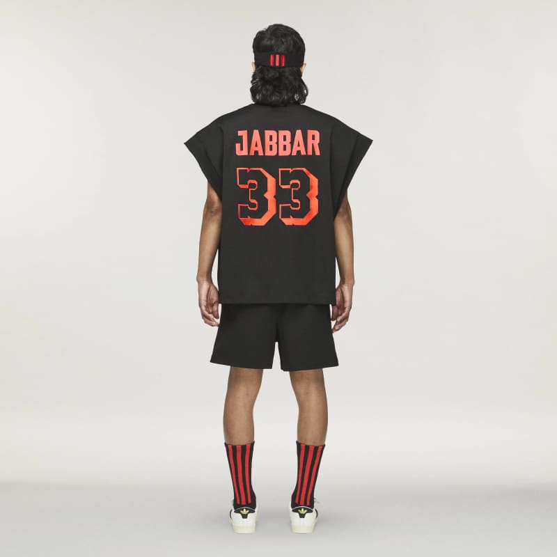 KB7236_4_APPAREL_On-Model_Back-View_grey