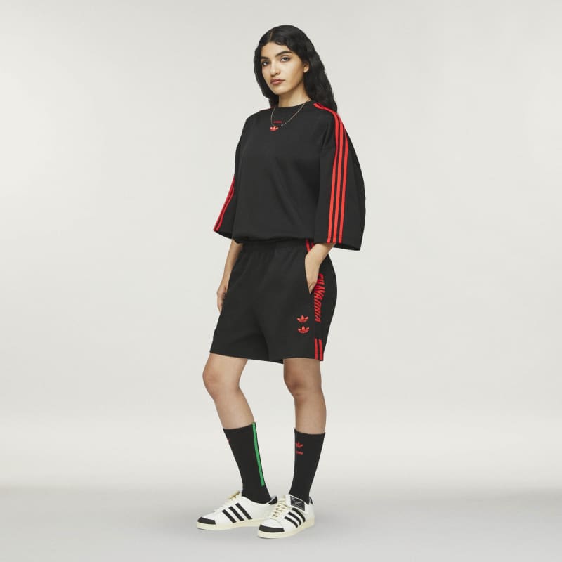 KB7236_7_APPAREL_On-Model_Standard-Outfit-View_grey