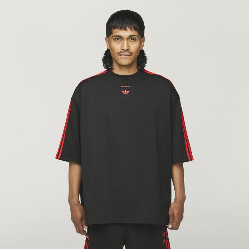 JW1447_3_APPAREL_On-Model_Standard-View_grey