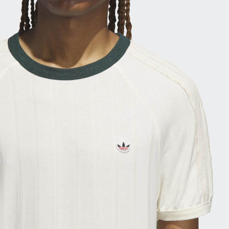 JN7728_7_APPAREL_On-Model_Detail-View-1_grey