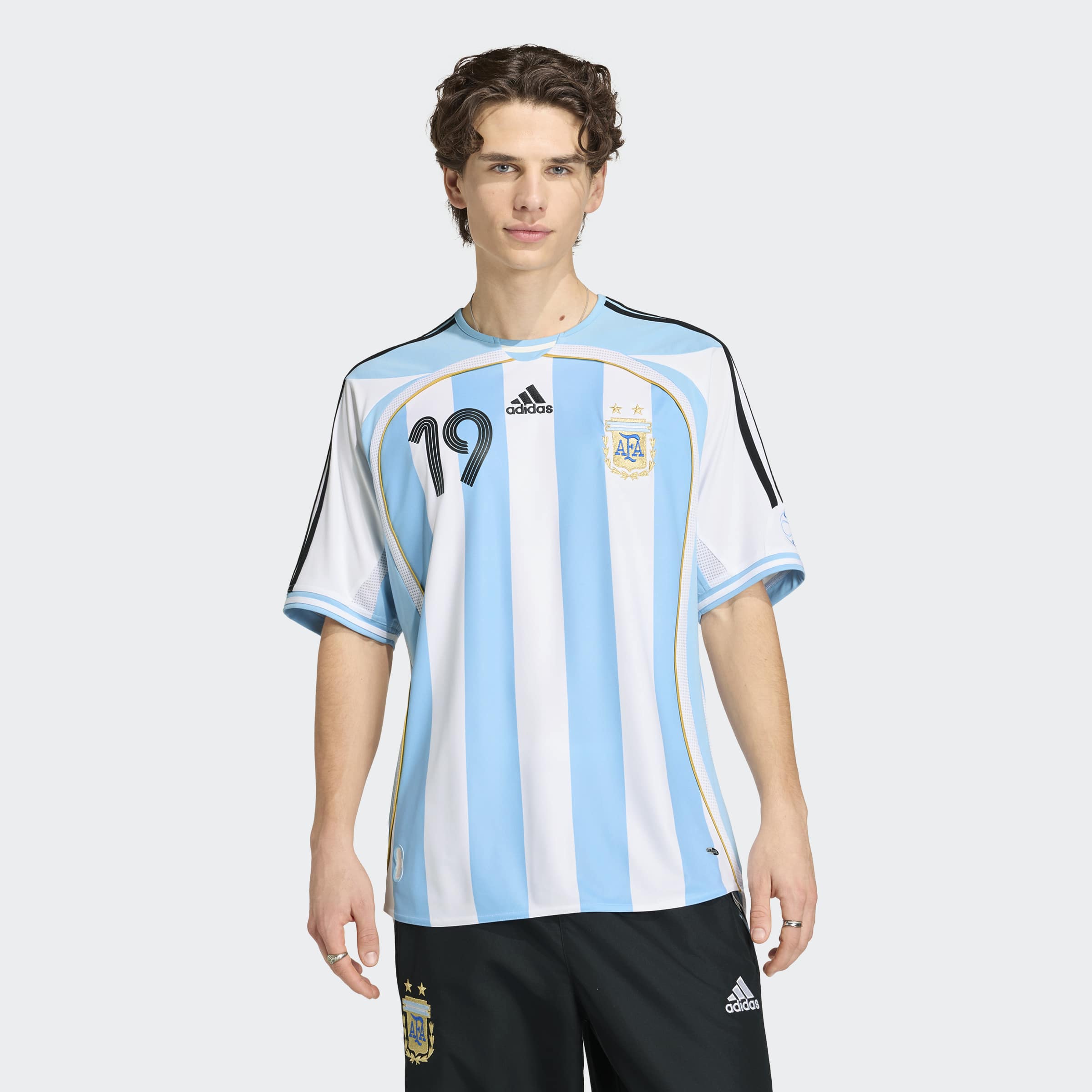 JN3708_3_APPAREL_On-